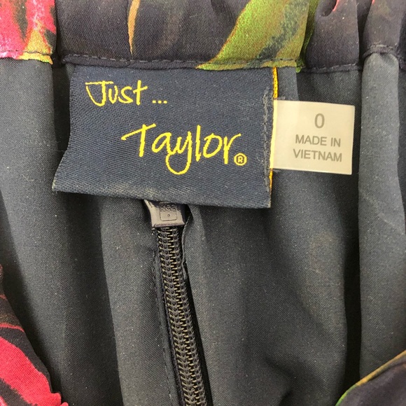 Just...Taylor Tropical Floral Dress - Picture 5 of 9